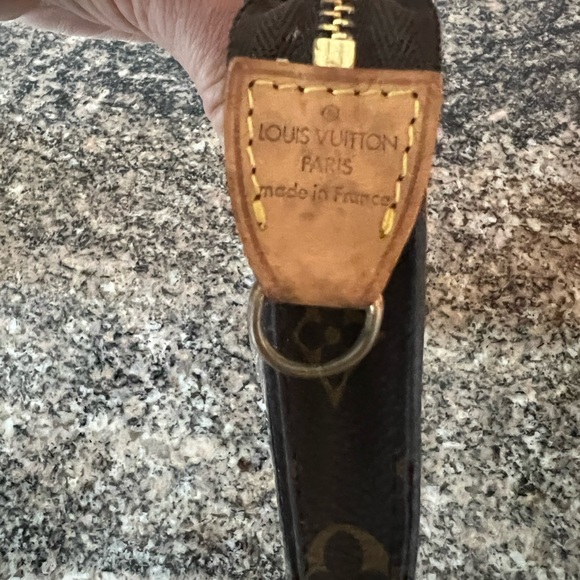 Louis Vuitton Monogram Cosmetic Pouch - Picture 10 of 15